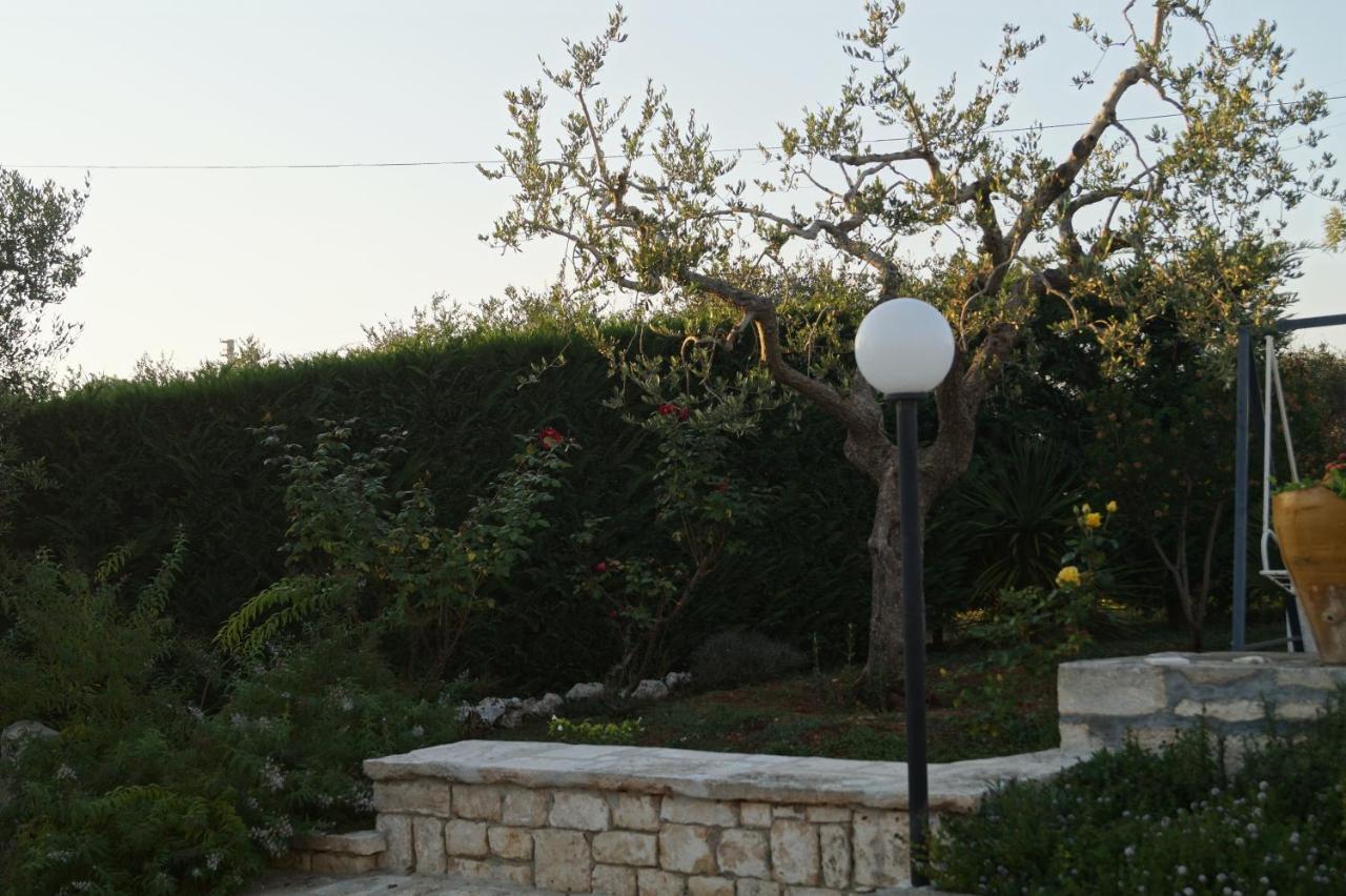 La Casa Del Nonno Bed & Breakfast Alberobello Exterior photo